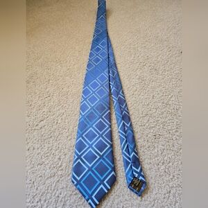 🌈BCBG Attitude 100% Silk Men’s Tie Geometric Print
